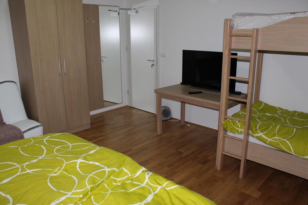 Hisa Nasprot Sonca Hotel Črnomelj Cameră foto