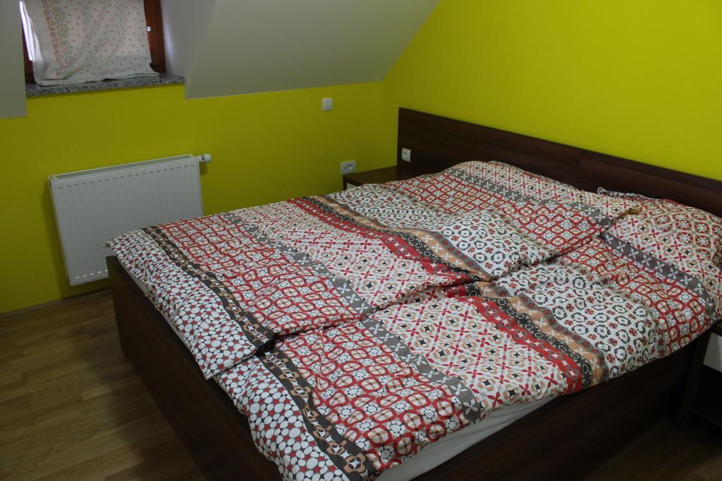 Hisa Nasprot Sonca Hotel Črnomelj Cameră foto