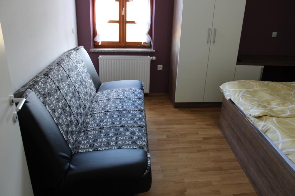 Hisa Nasprot Sonca Hotel Črnomelj Cameră foto